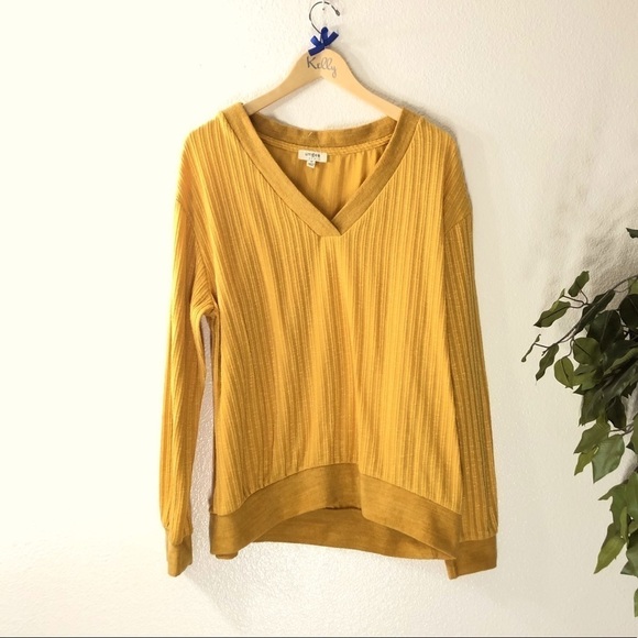 Oversized Umgee Mustard Sweater - Picture 1 of 7
